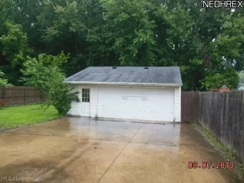 253 Samuel St, Elyria, OH 44035 photo 9
