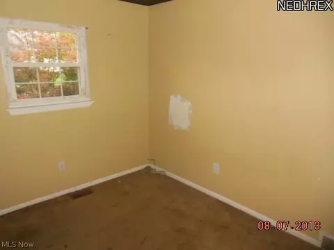 253 Samuel St, Elyria, OH 44035 photo 4