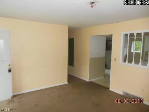 253 Samuel St, Elyria, OH 44035 photo 2