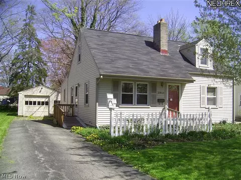 3941 Sylvia Ln, Youngstown, OH 44511 photo 1
