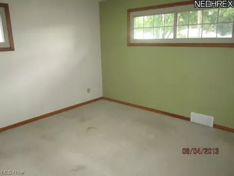 400 Beebe Ave, Elyria, OH 44035 photo 6