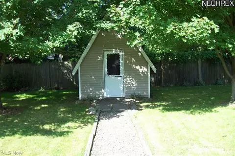 4908 Forest Rd, Mentor, OH 44060 photo 2