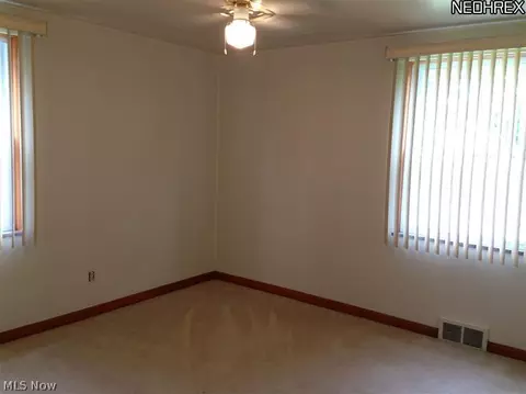 107 Hamilton Blvd, Struthers, OH 44471 photo 13
