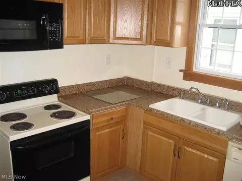 2425 7th St NW, Canton, OH 44708 photo 2