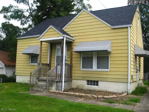 809 Mohawk Ave, Akron, OH 44305 photo 2