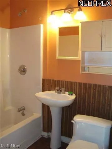 301 E 248th St, Euclid, OH 44123 photo 6