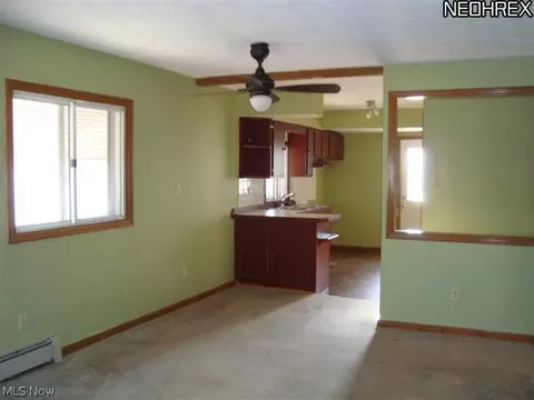 301 E 248th St, Euclid, OH 44123 photo 3
