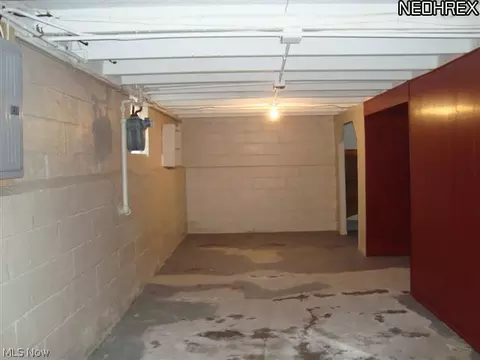 301 E 248th St, Euclid, OH 44123 photo 14