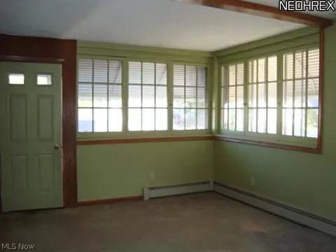 301 E 248th St, Euclid, OH 44123 photo 2