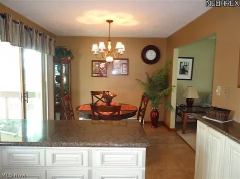 147 Carter Cir, Boardman, OH 44512 photo 6