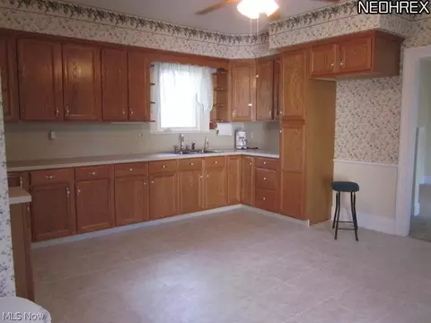 8023 Oberlin Rd, Elyria, OH 44035 photo 5
