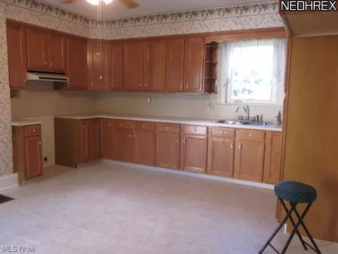 8023 Oberlin Rd, Elyria, OH 44035 photo 6
