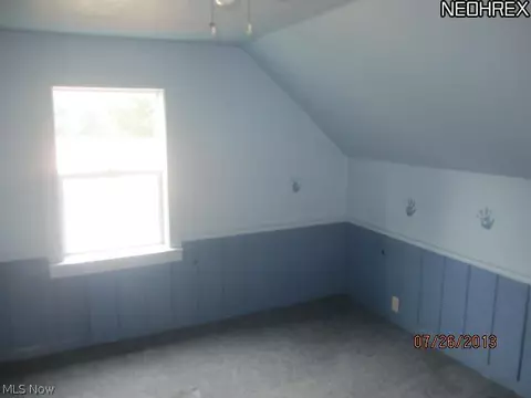 121 Seneca St, Elyria, OH 44035 photo 9