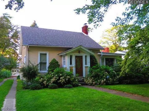 2121 Walnut Blvd, Ashtabula, OH 44004 photo 1