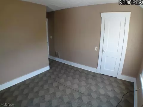 1212 West Ave, Elyria, OH 44035 photo 5