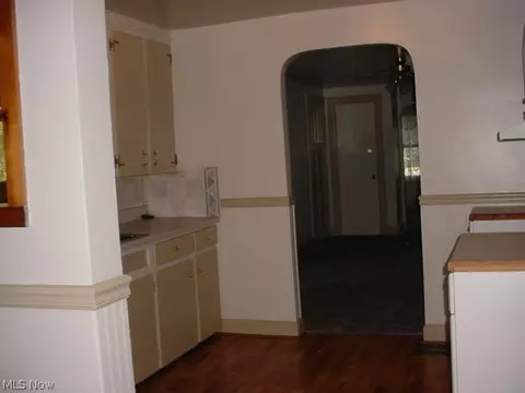 2602 E Waterloo Rd, Akron, OH 44312 photo 9