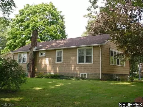 2602 E Waterloo Rd, Akron, OH 44312 photo 4