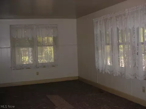 2602 E Waterloo Rd, Akron, OH 44312 photo 6