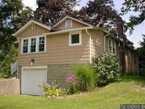 2602 E Waterloo Rd, Akron, OH 44312 photo 3