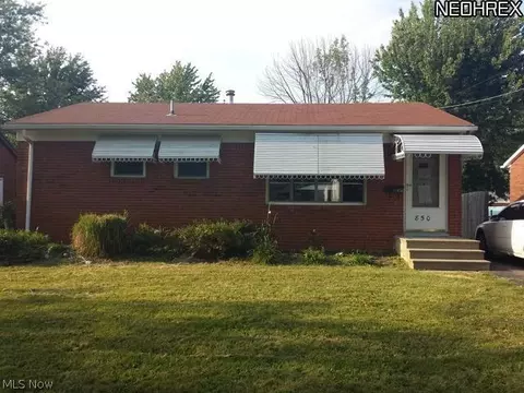 850 Wilder Ave, Elyria, OH 44035 photo 2