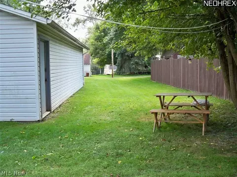 264 E Pine St, Lisbon, OH 44432 photo 13