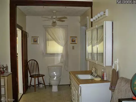 264 E Pine St, Lisbon, OH 44432 photo 9