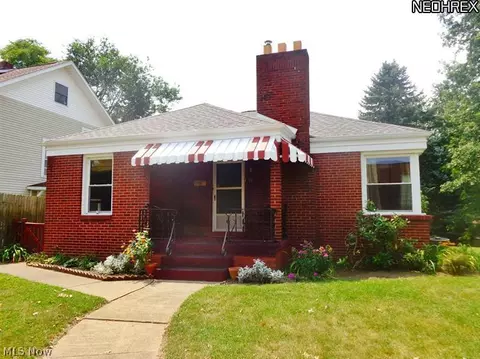1308 Dover Ave, Dover, OH 44622 photo 2