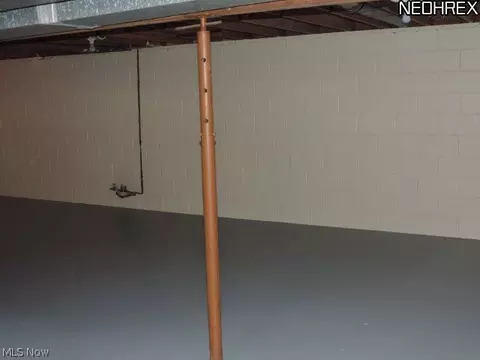 1427 Oak St, Dover, OH 44622 photo 11