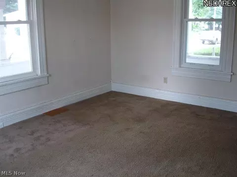 142 E Walnut St, Wadsworth, OH 44281 photo 18
