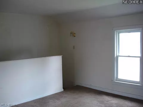 142 E Walnut St, Wadsworth, OH 44281 photo 11