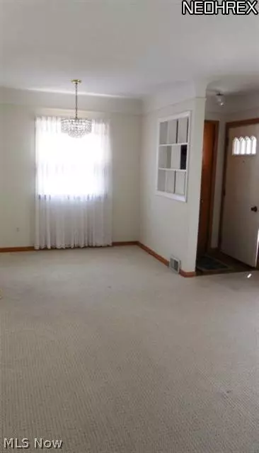 827 Pendley Rd, Willowick, OH 44095 photo 10