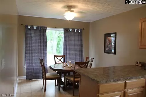 128 Oak St, Elyria, OH 44035 photo 7