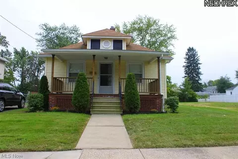 128 Oak St, Elyria, OH 44035 photo 1