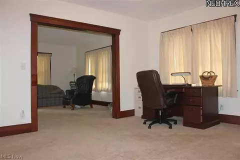 128 Oak St, Elyria, OH 44035 photo 9