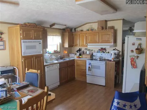 5625 Center Rd, Philo, OH 43771 photo 9