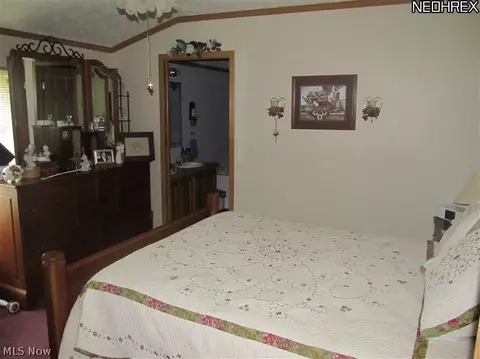 5625 Center Rd, Philo, OH 43771 photo 7