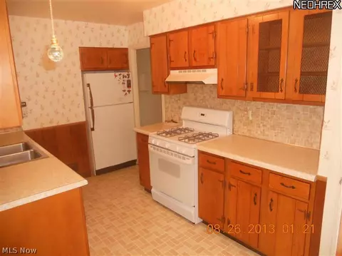 430 E 270 St, Euclid, OH 44132 photo 7