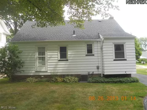 430 E 270 St, Euclid, OH 44132 photo 2