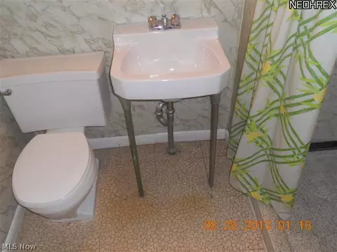 430 E 270 St, Euclid, OH 44132 photo 6