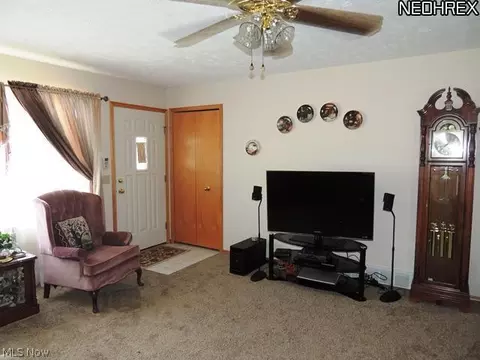 7002 Gilbert Ave, Parma, OH 44129 photo 8