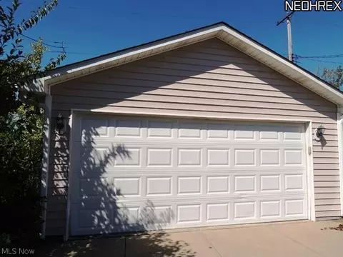7002 Gilbert Ave, Parma, OH 44129 photo 20