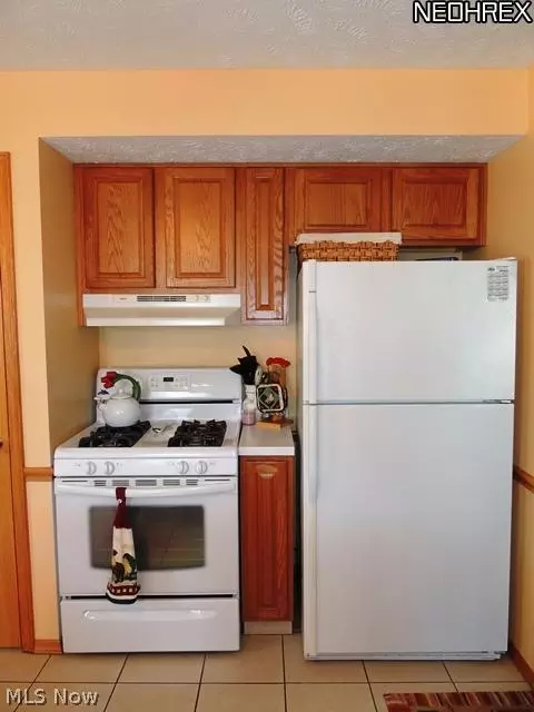 7002 Gilbert Ave, Parma, OH 44129 photo 4