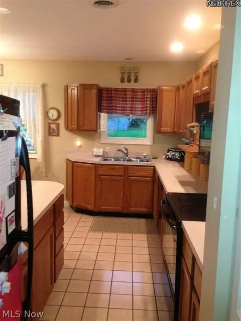 1209 E 17th St, Ashtabula, OH 44004 photo 17