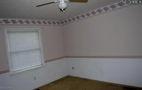 413 Auburn St, Elyria, OH 44035 photo 9