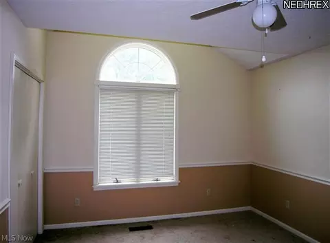 413 Auburn St, Elyria, OH 44035 photo 7