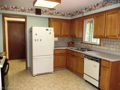 7330 Hillside Rd, Independence, OH 44131 photo 6