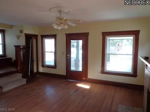 208 George St, Elyria, OH 44035 photo 6