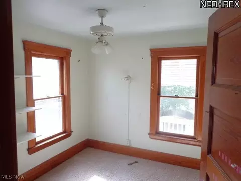 208 George St, Elyria, OH 44035 photo 9