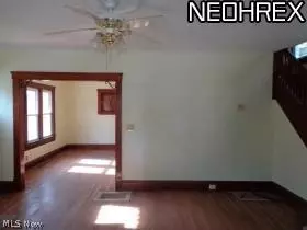 208 George St, Elyria, OH 44035 photo 3