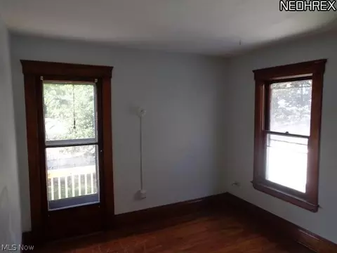 208 George St, Elyria, OH 44035 photo 8